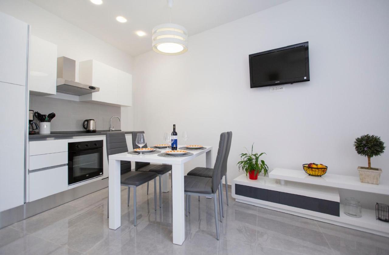 Triple A Apartamento Split Exterior foto
